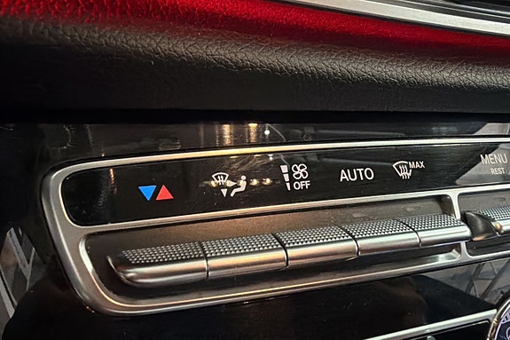 Mercedes-Benz E220 17 of 26