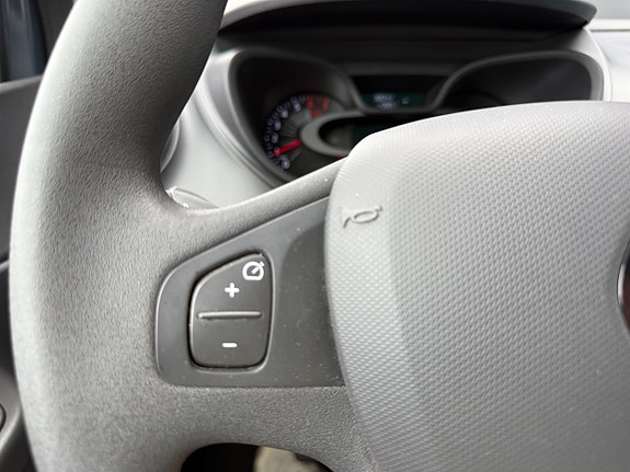 Renault Captur 22 of 24
