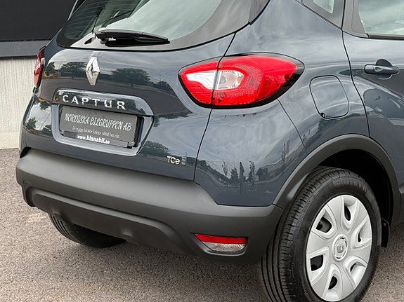 Renault Captur 10 of 24