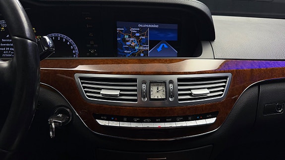 Mercedes-Benz S350 25 of 30