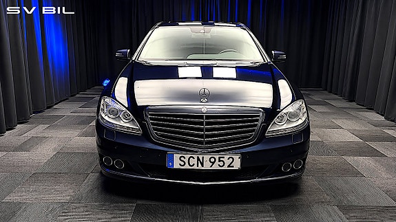 Mercedes-Benz S350 2 of 30