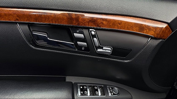 Mercedes-Benz S350 17 of 30