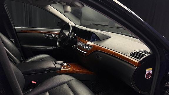 Mercedes-Benz S350 13 of 30