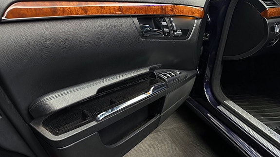 Mercedes-Benz S350 18 of 30