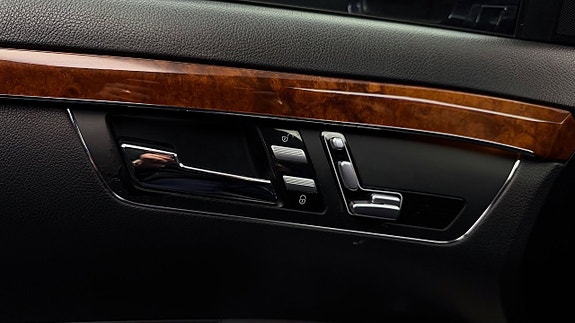 Mercedes-Benz S350 19 of 30
