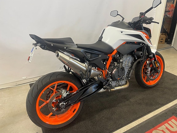 KTM 890 DUKE R "Fin hoj med komplett historik" 3 of 5