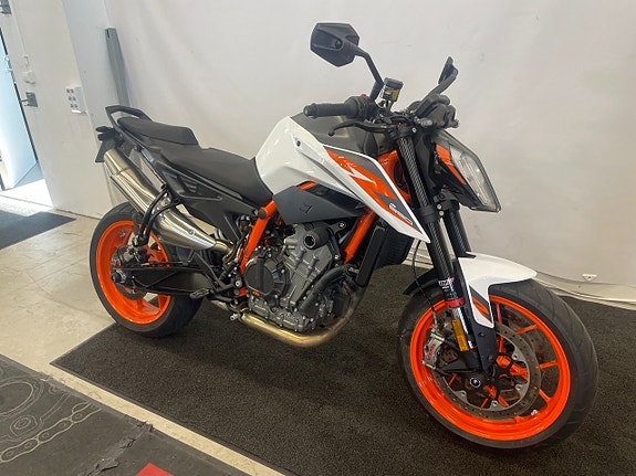 KTM 890 DUKE R "Fin hoj med komplett historik" 2 of 5