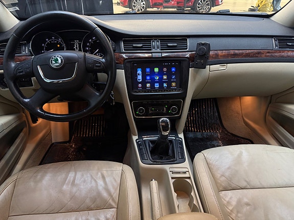 Skoda Superb 7 of 9