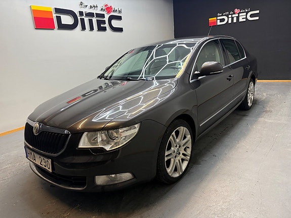 Skoda Superb 2 of 9