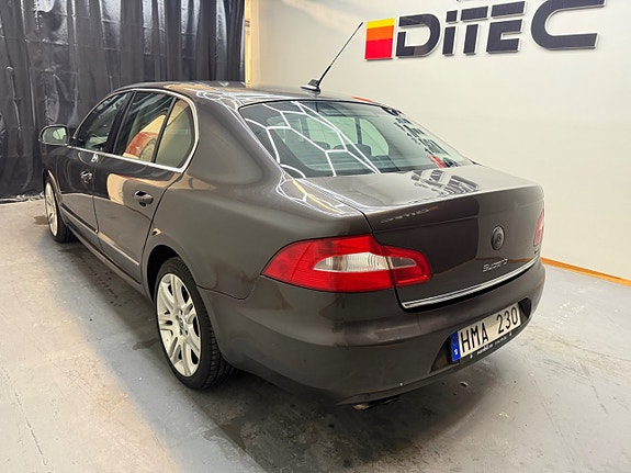 Skoda Superb 3 of 9