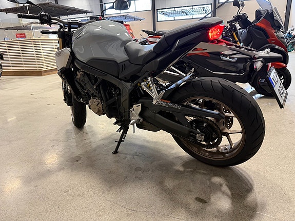 Honda CB650R 4 of 7