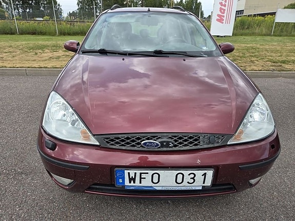Ford Focus 2 of 5