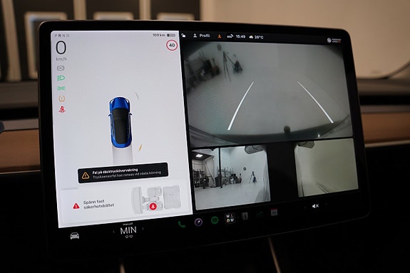 Tesla Model 3 15 of 21