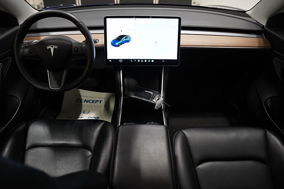 Tesla Model 3 10 of 21