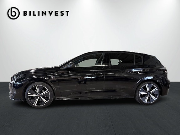 Peugeot 308 2 of 16