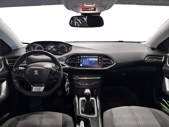 Peugeot 308 SW 10 of 17