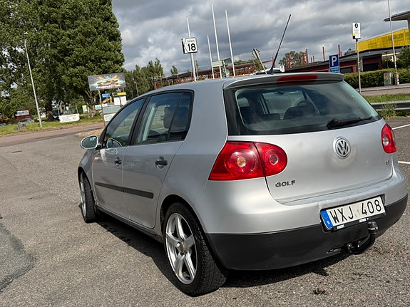 Volkswagen Golf V 5 of 10