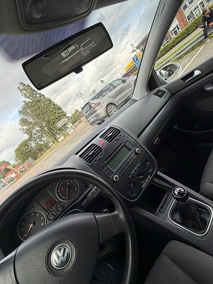 Volkswagen Golf V 10 of 10