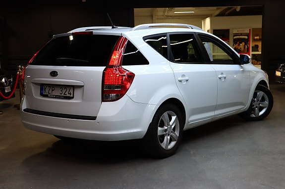Kia Ceed 4 of 5