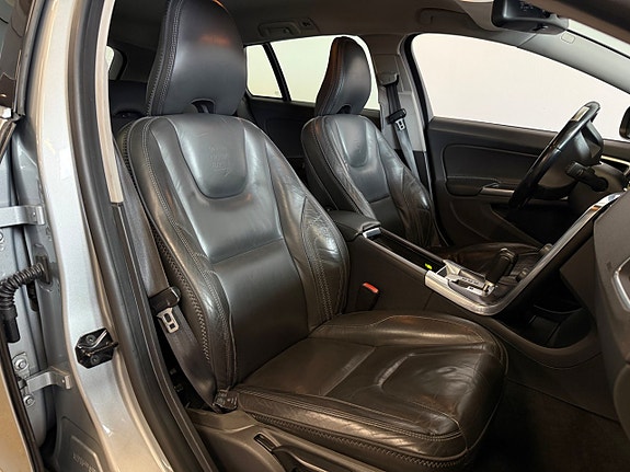 Volvo V60 11 of 18