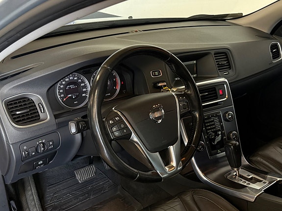 Volvo V60 8 of 18