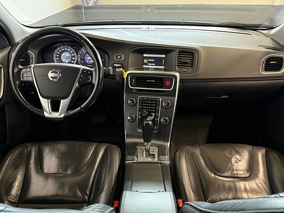 Volvo V60 10 of 18