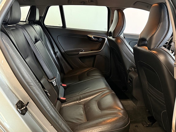 Volvo V60 12 of 18