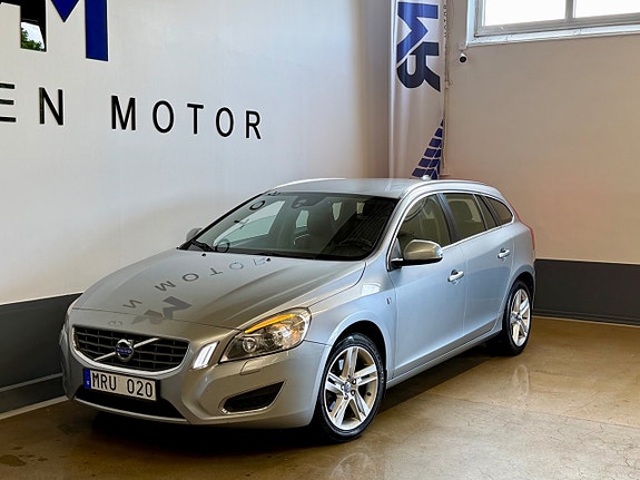 Volvo V60 4 of 5