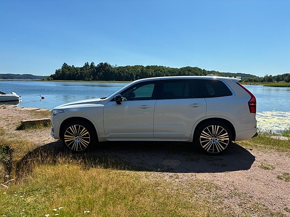 Volvo XC90 3 of 5