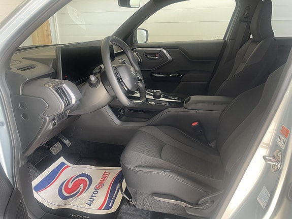 Suzuki eVitara 7 of 16