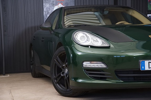 Porsche Panamera 3 of 5