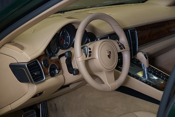 Porsche Panamera 14 of 23