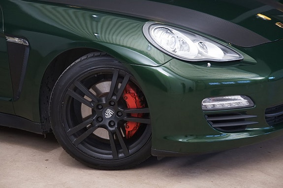 Porsche Panamera 2 of 5