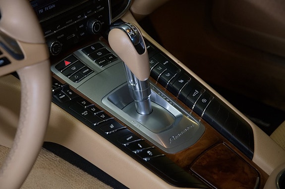 Porsche Panamera 15 of 23