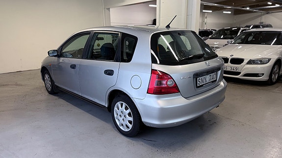 Honda Civic 4 of 5
