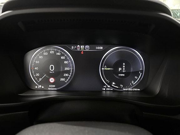 Volvo XC40 14 of 18