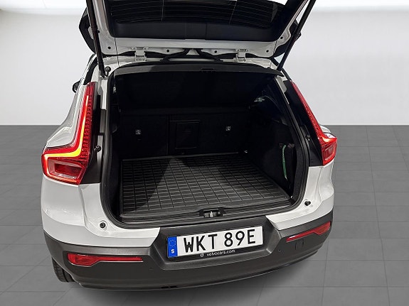 Volvo XC40 11 of 18