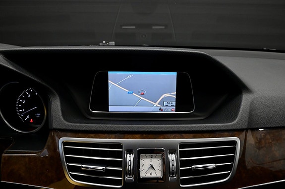 Mercedes-Benz E350 23 of 24