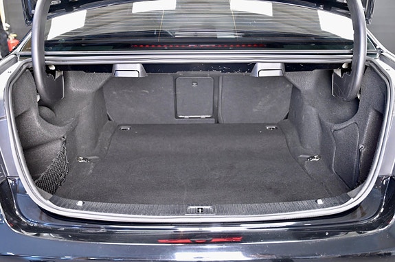 Mercedes-Benz E350 9 of 24