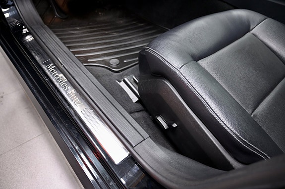 Mercedes-Benz E350 18 of 24