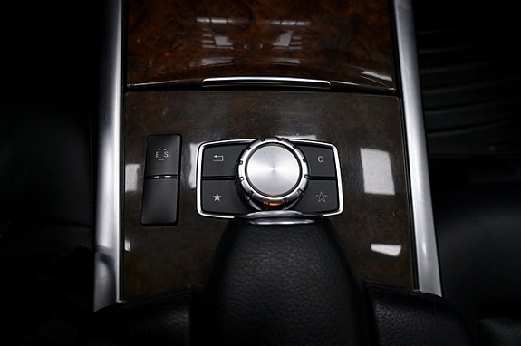 Mercedes-Benz E350 21 of 24