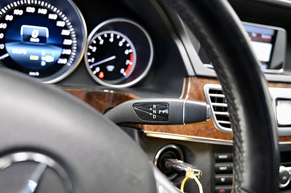 Mercedes-Benz E350 19 of 24