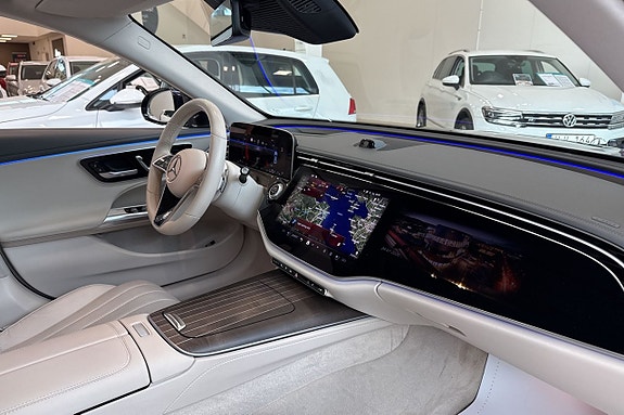 Mercedes-Benz E300 e 9 of 30