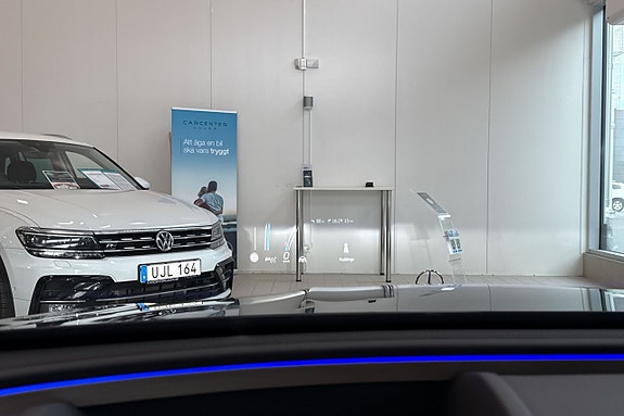 Mercedes-Benz E300 e 24 of 30