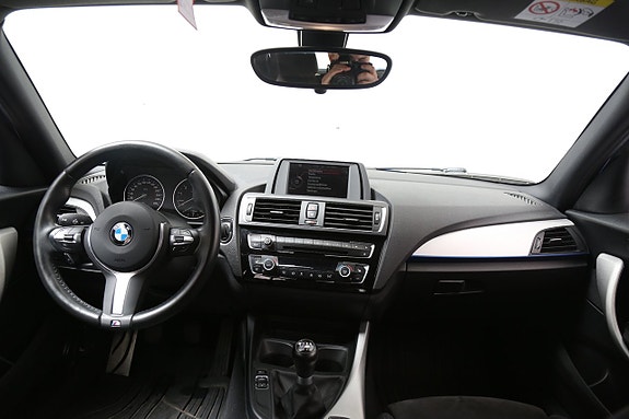 BMW 118i 17 of 24