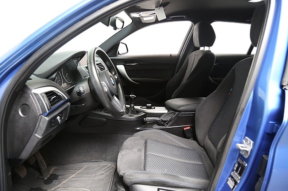 BMW 118i 10 of 24