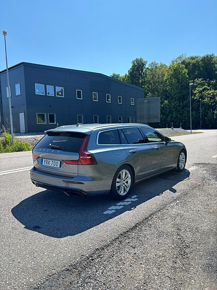 Volvo V60 3 of 5