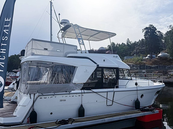 Beneteau Swift Trawler 35 | 2019 2 of 5