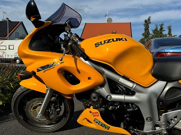 Suzuki SV650s 3 of 5