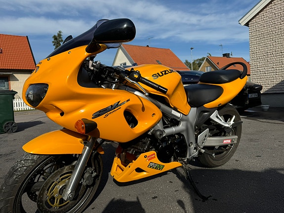 Suzuki SV650s 2 of 5